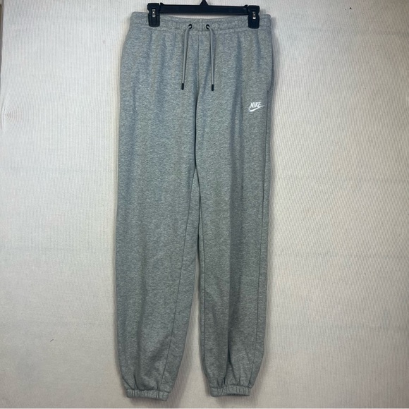 Nike Sportswear Club Fleece Jogger Sweatpants Gray Women’s Size Medium - Picture 1 of 11